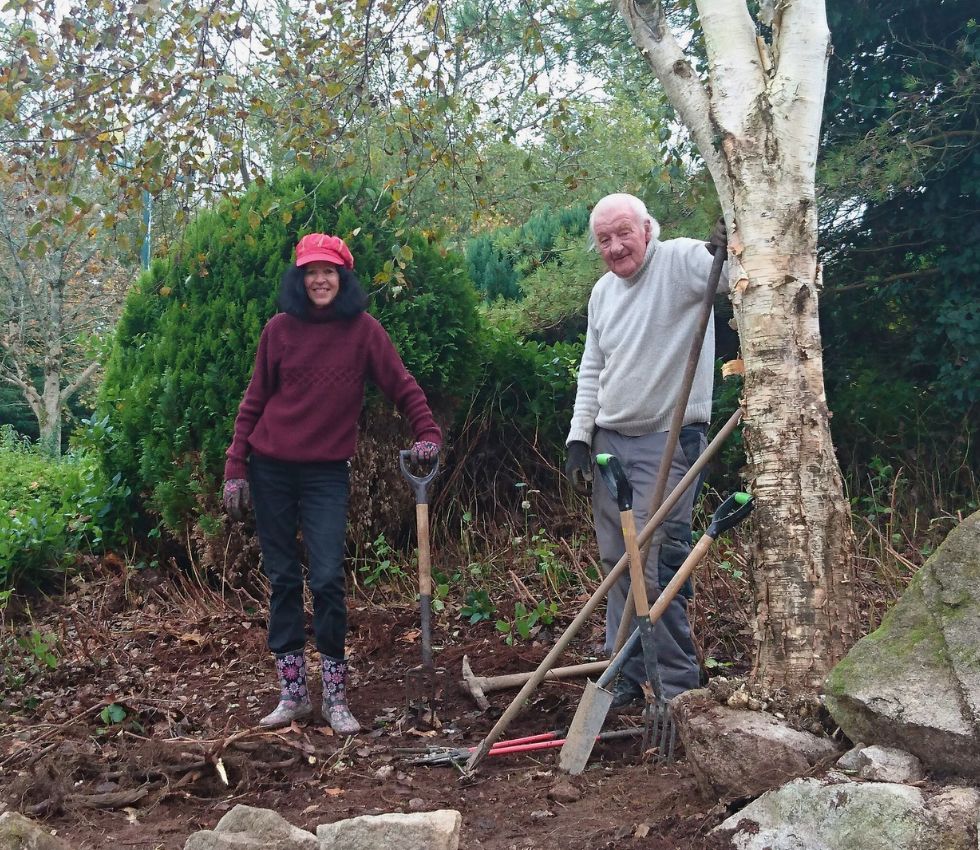 hospice garden voluinteer